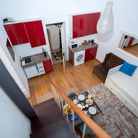 Large 1-bedroom 1 Doble Bed 1 Sofa Bed 1 Bathroom Duplex Prime Location